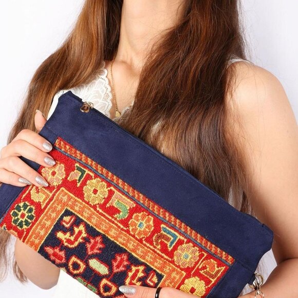 Handwoven Wool Kilim Unisex Tablet & Laptop Sleeve - Picture 6 of 7